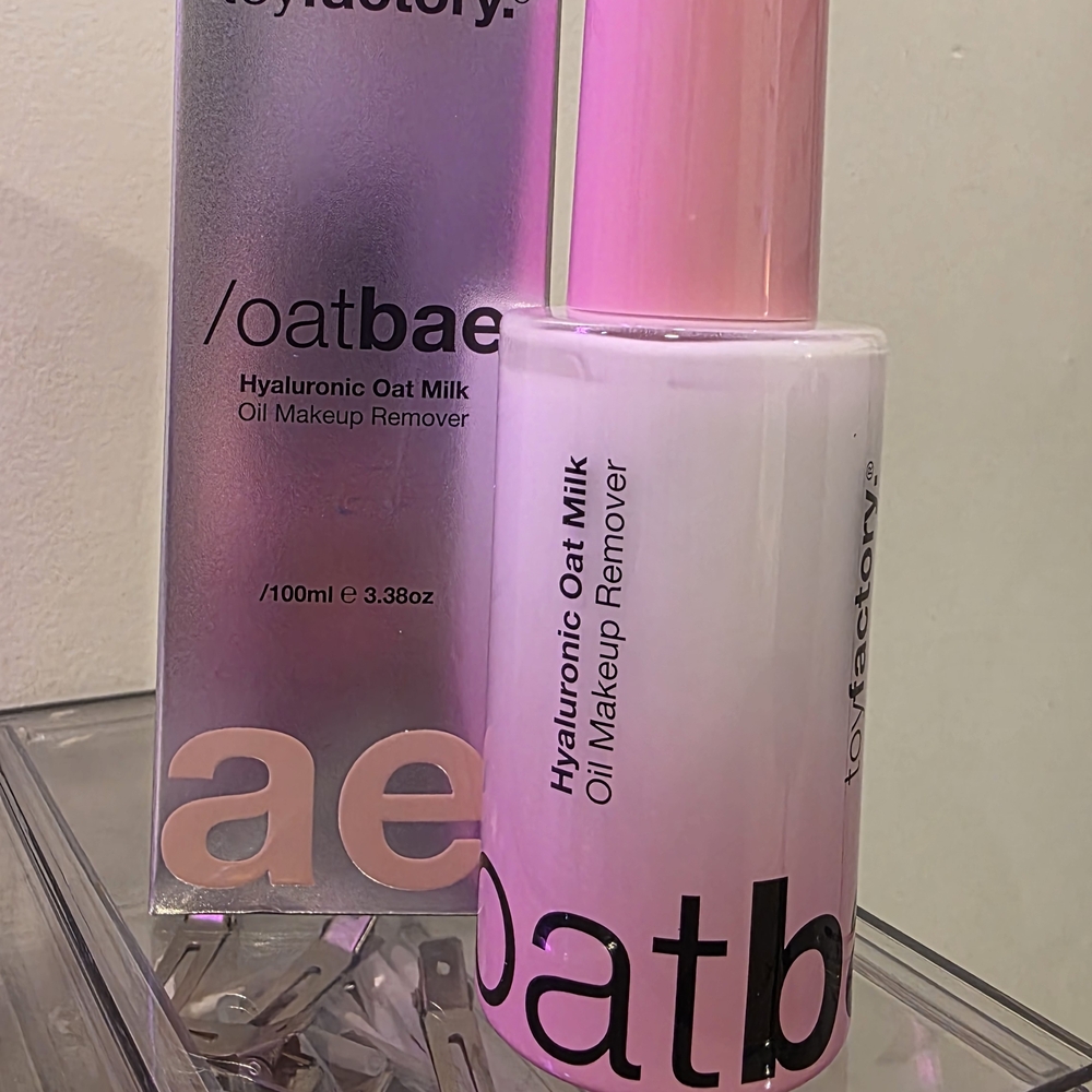 Oatbae Hyaluronic Oat Milk Oil Makeup Remover